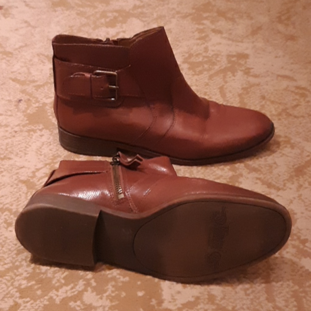 Genuine leather Nine West ankle boots
